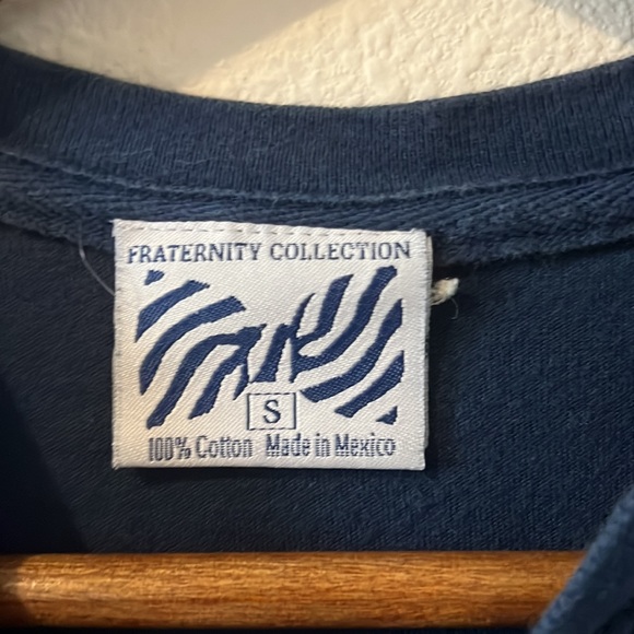 Fraternity Collection Printed Pocket Tee Size S - Picture 3 of 5